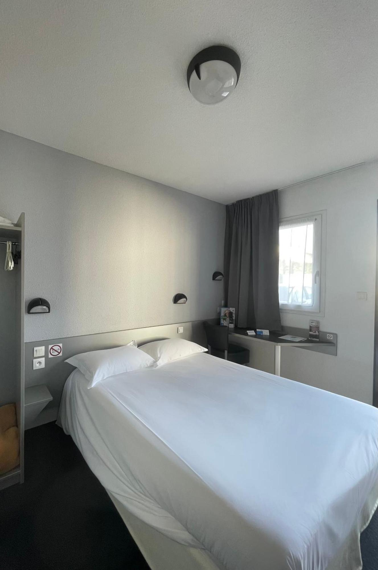 Brit Hotel Marvejols Zimmer foto