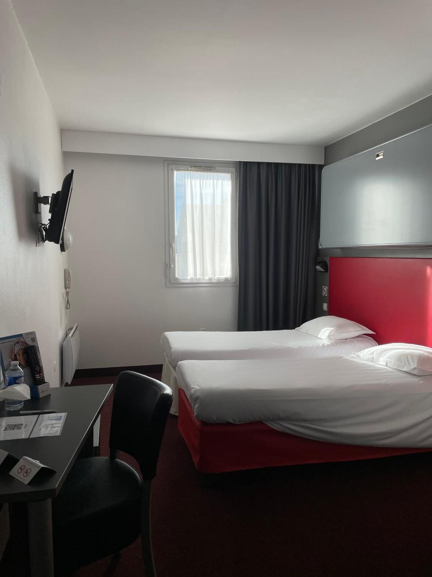 Brit Hotel Marvejols Zimmer foto